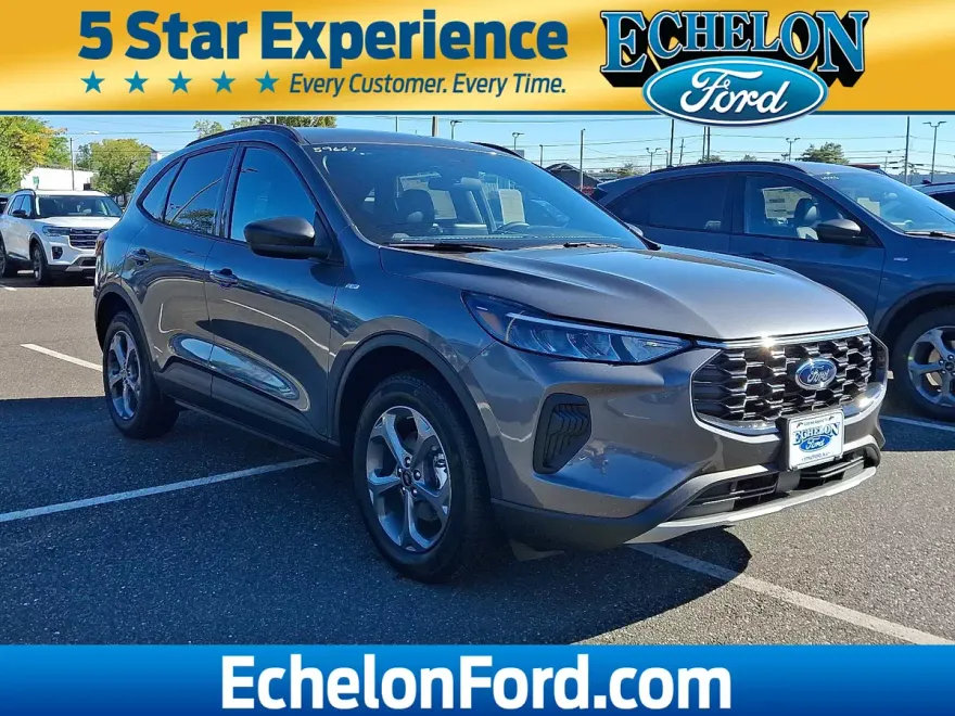 2025 Ford Escape ST-Line photo 1