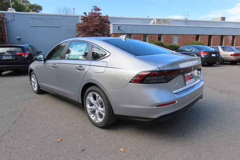 2025 Honda Accord LX photo 1
