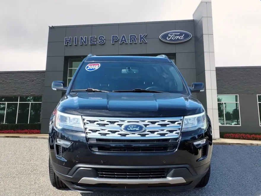 2018 Ford Explorer XLT photo 1