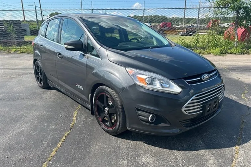 2017 Ford C-Max Energi Titanium photo 1
