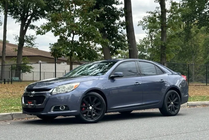 2014 Chevrolet Malibu 2LT photo 1