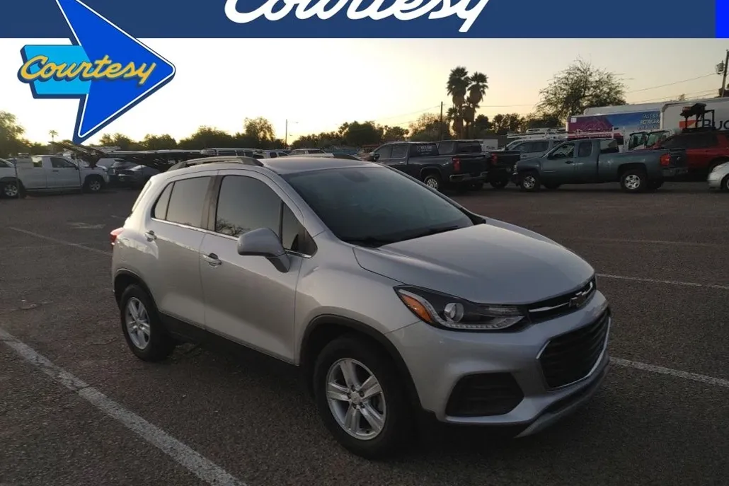 2020 Chevrolet Trax LT photo 1
