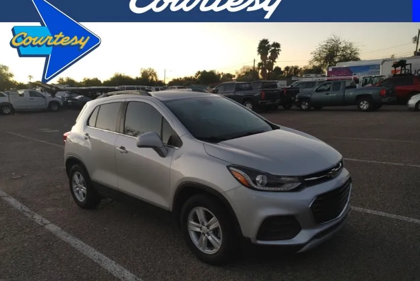 2020 Chevrolet Trax LT photo 1