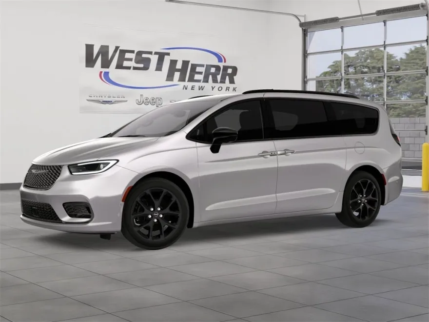 2026 Chrysler Pacifica photo 1