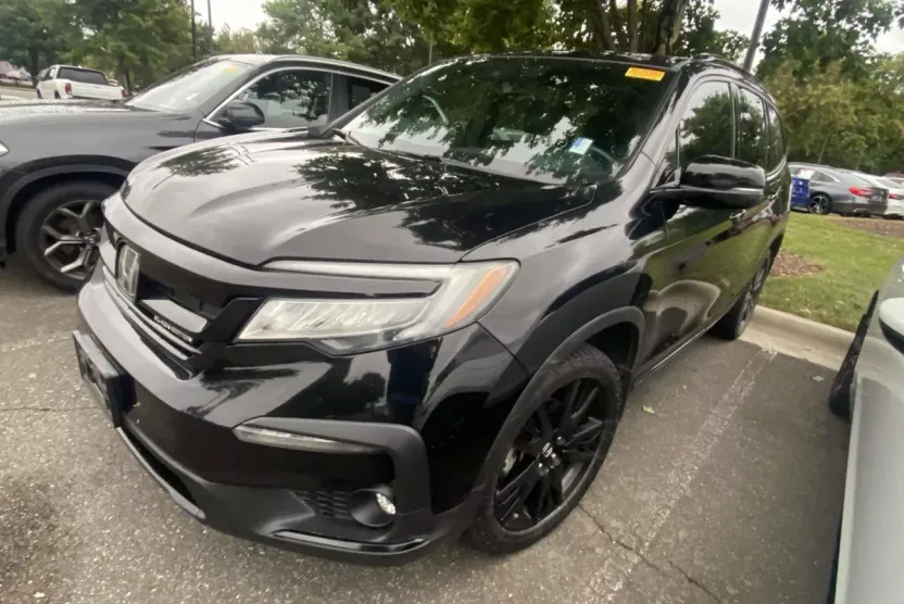 2020 Honda Pilot Black Edition photo 1
