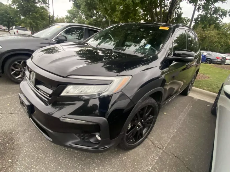 2020 Honda Pilot Black Edition photo 1