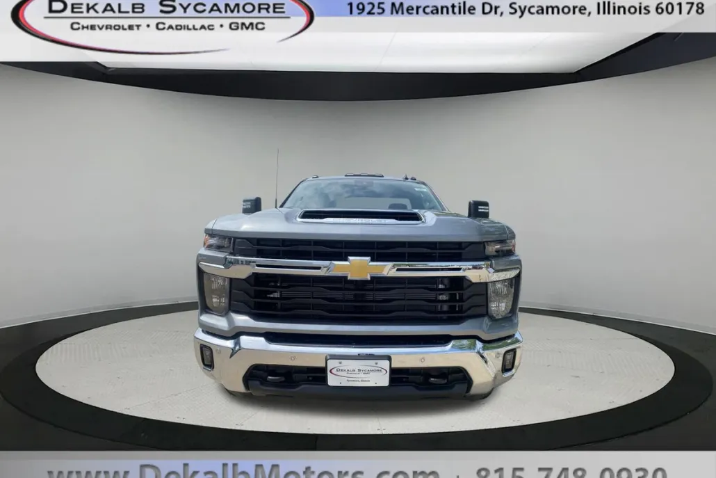2025 Chevrolet Silverado 3500HD LT photo 1
