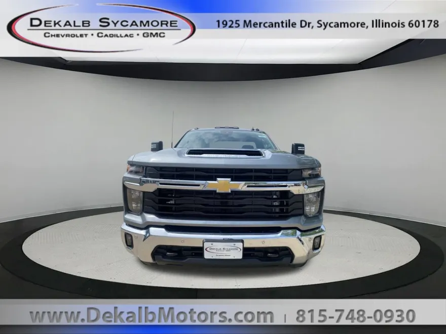 2025 Chevrolet Silverado 3500HD LT photo 1