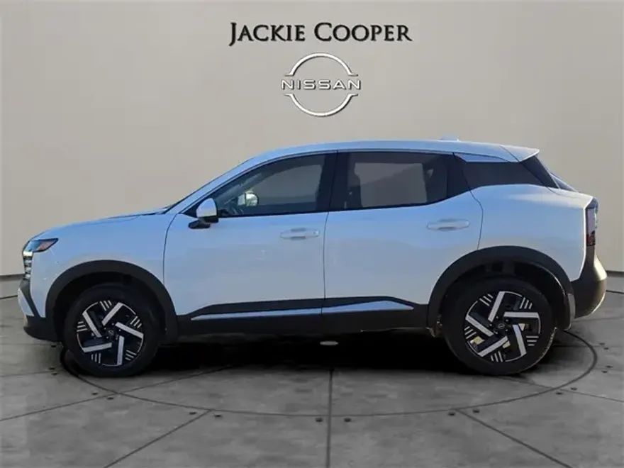 2025 Nissan Kicks SV photo 1