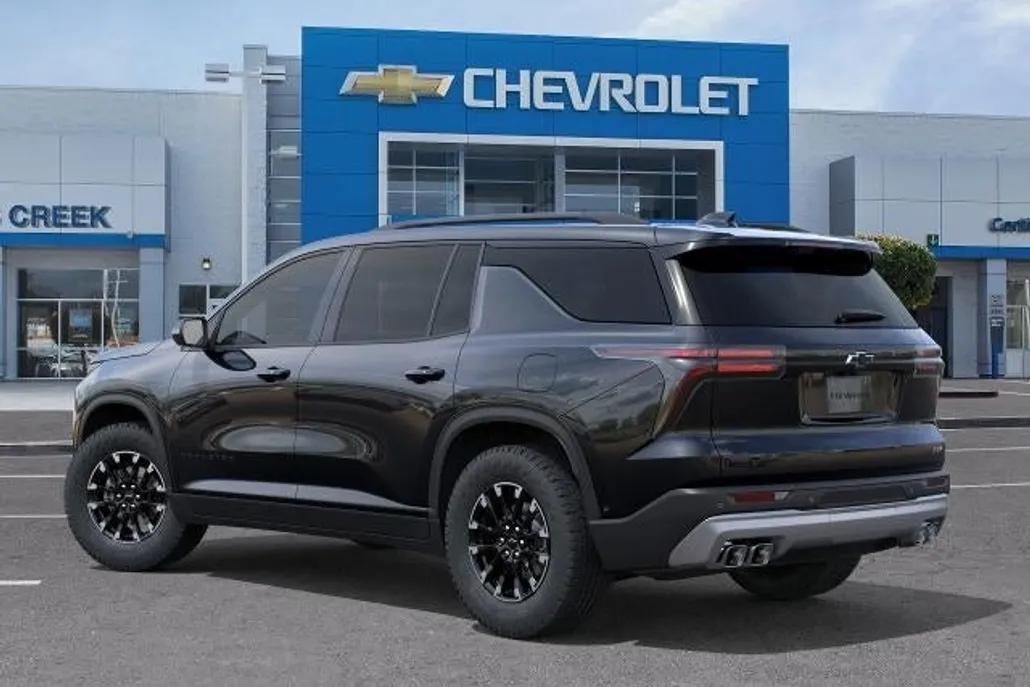 2026 Chevrolet Traverse Z71 photo 1