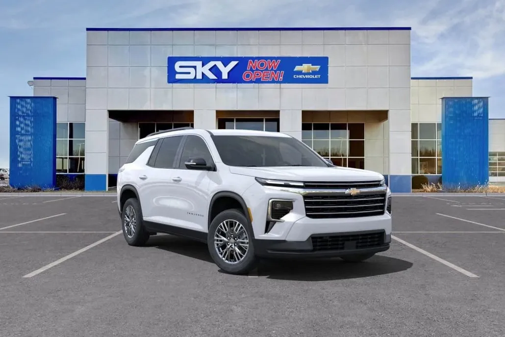 2025 Chevrolet Traverse photo 1