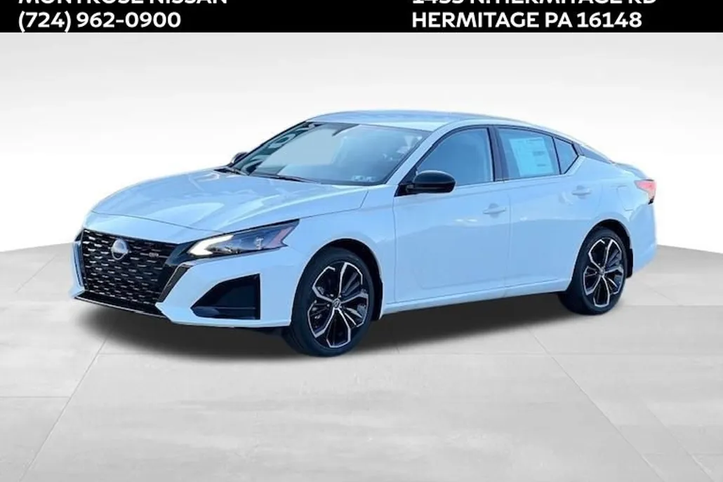 2025 Nissan Altima SR photo 1
