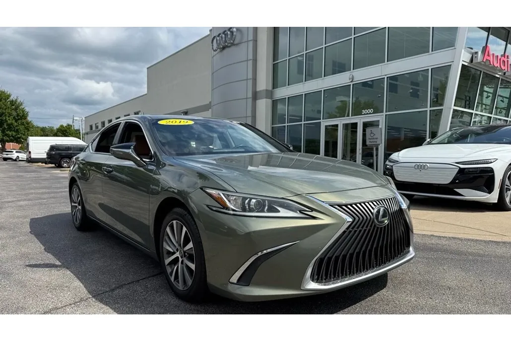 2019 Lexus ES 350 Base photo 1