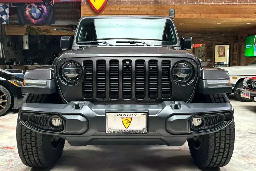 2018 Jeep Wrangler Unlimited Sahara photo 1