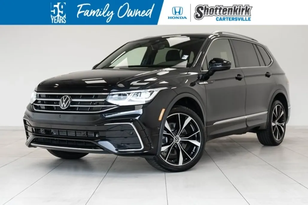 2024 Volkswagen Tiguan SEL R-Line photo 1