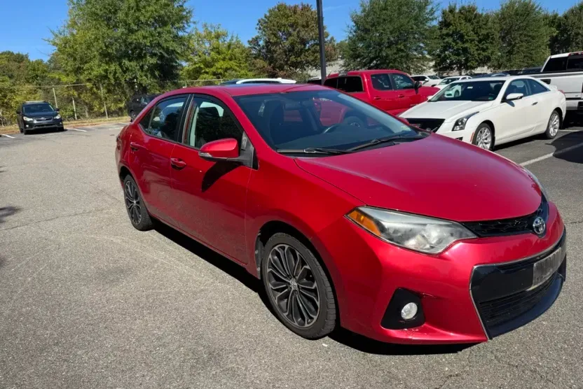 2016 Toyota Corolla Plus photo 1