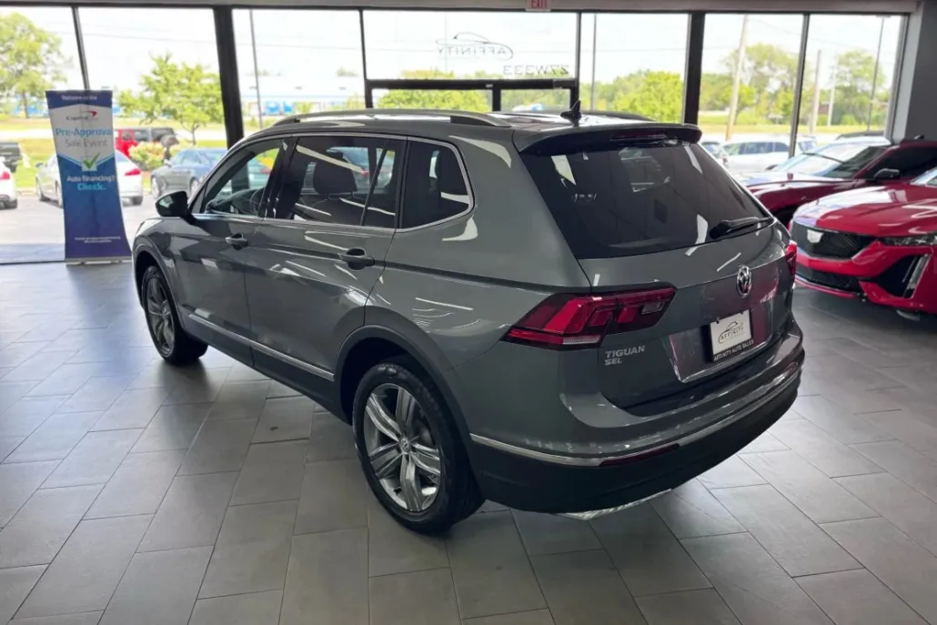 2020 Volkswagen Tiguan SEL Sport photo 1