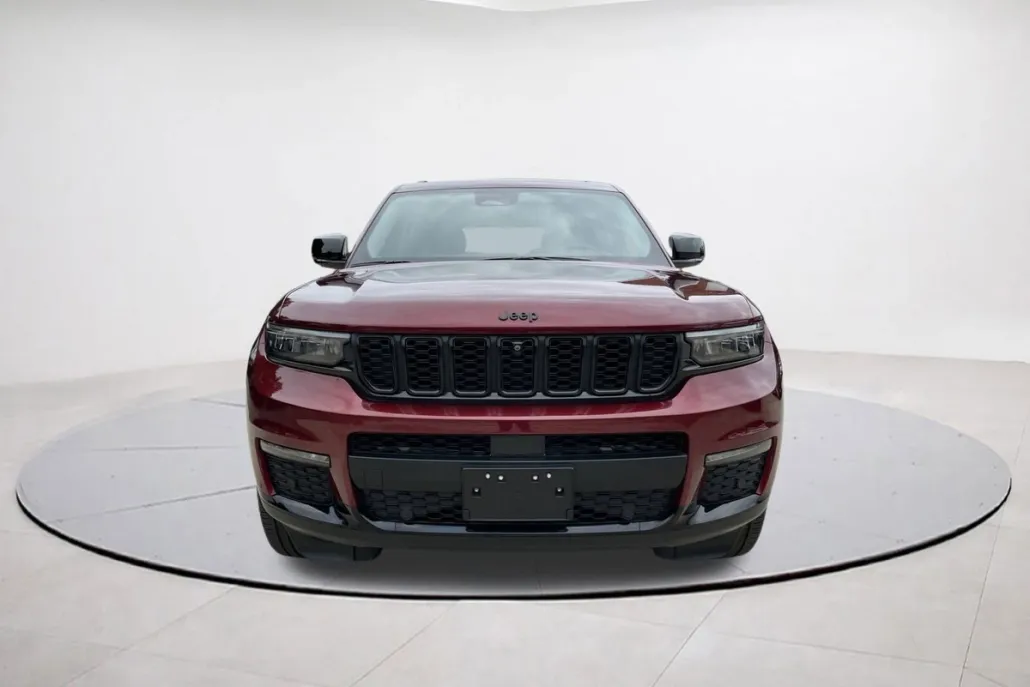 2023 Jeep Grand Cherokee Limited photo 1