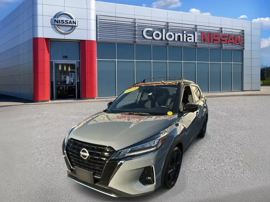 2024 Nissan Kicks SR photo 1
