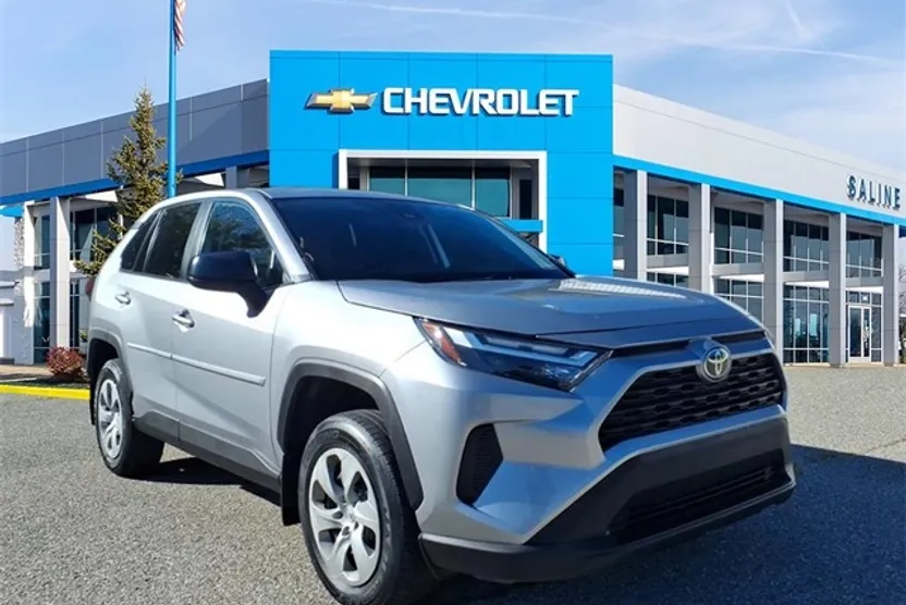2024 Toyota RAV4 LE photo 1