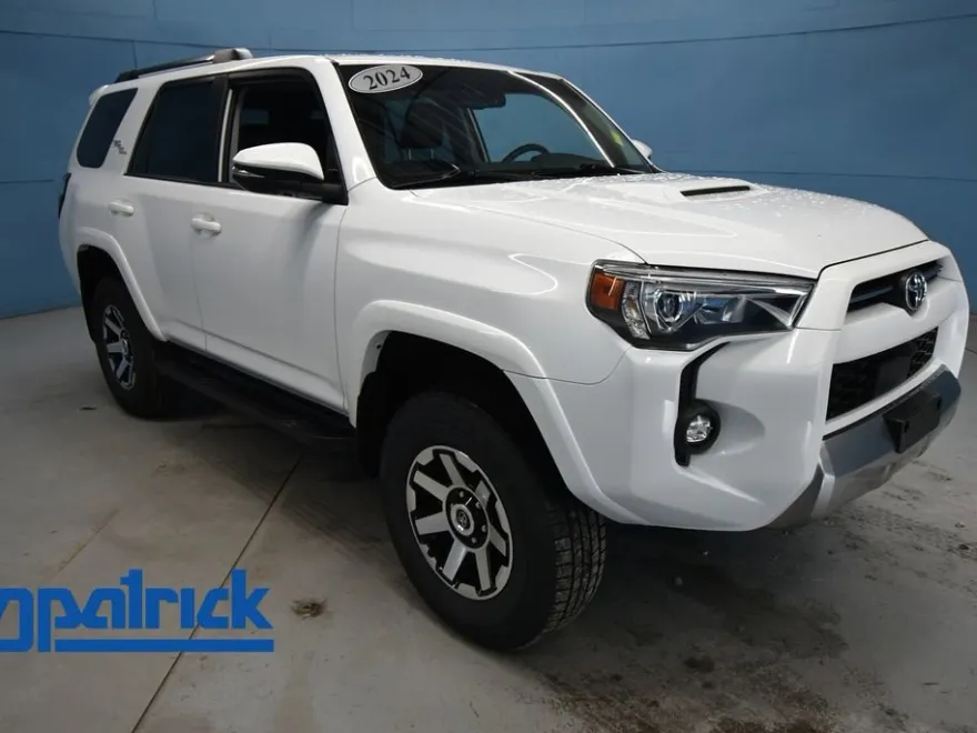 2024 Toyota 4Runner TRD Off-Road Premium photo 1