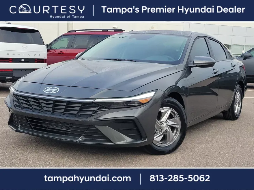 2025 Hyundai Elantra SE photo 1