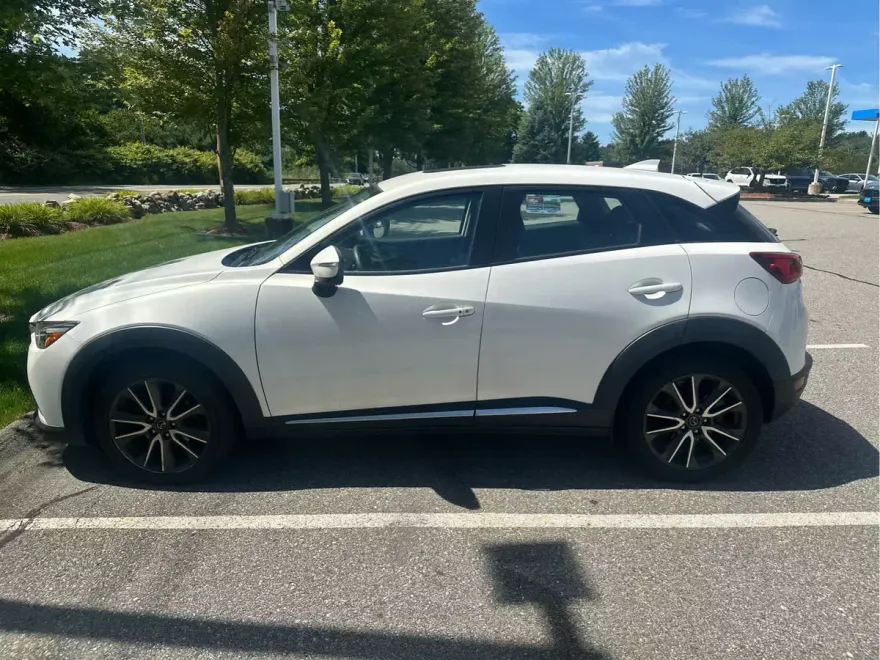 2017 Mazda CX-3 Touring photo 1