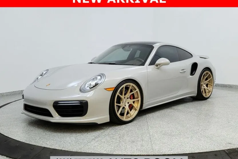 2018 Porsche 911 Turbo photo 1