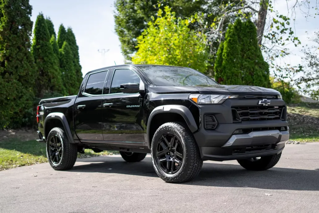 2023 Chevrolet Colorado Trail Boss photo 1