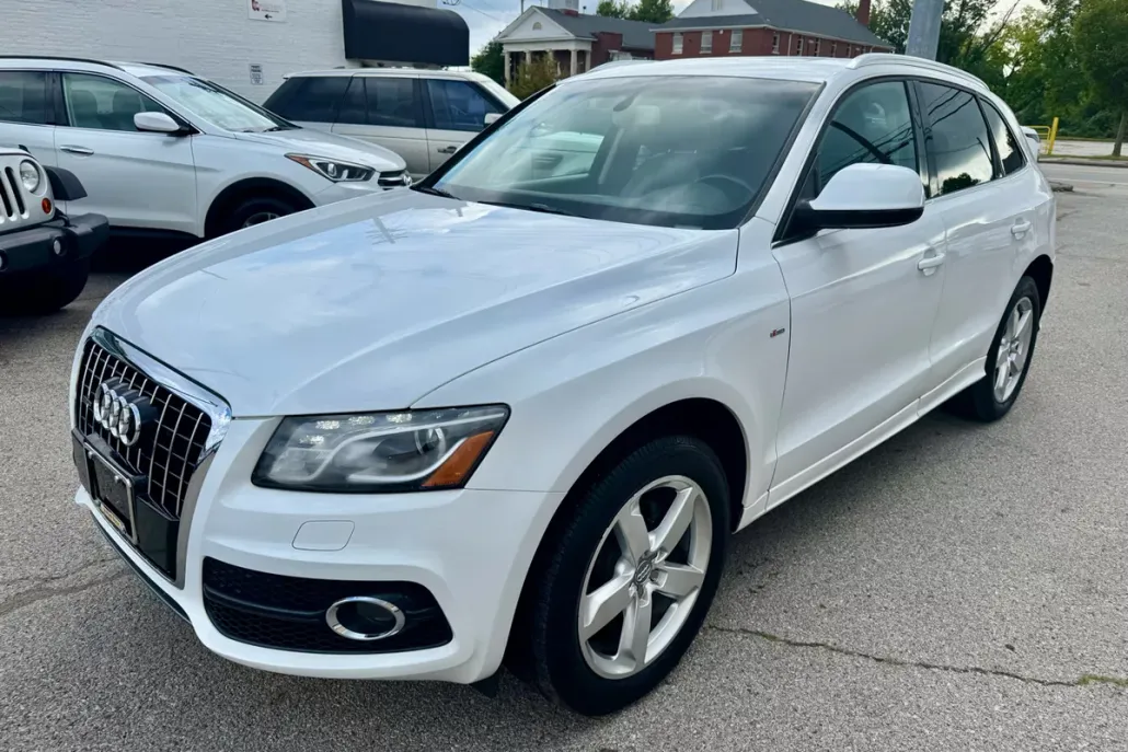 2011 Audi Q5 3.2 Premium photo 1