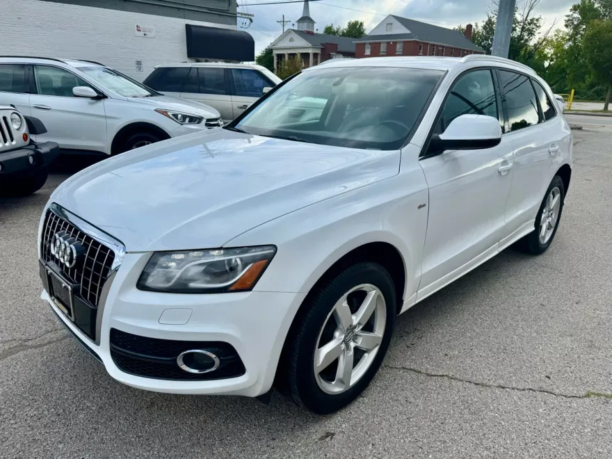 2011 Audi Q5 3.2 Premium photo 1