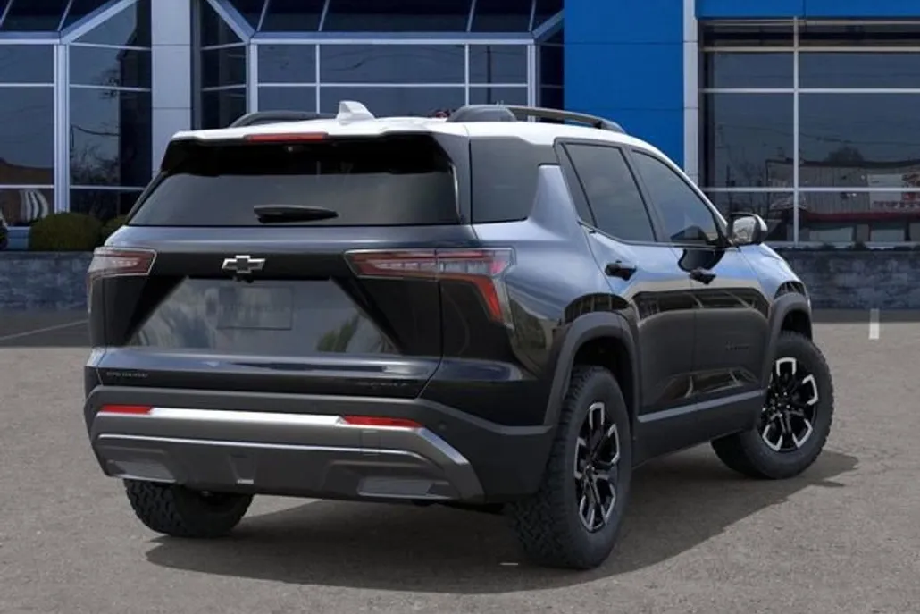 2026 Chevrolet Equinox ACTIV photo 1
