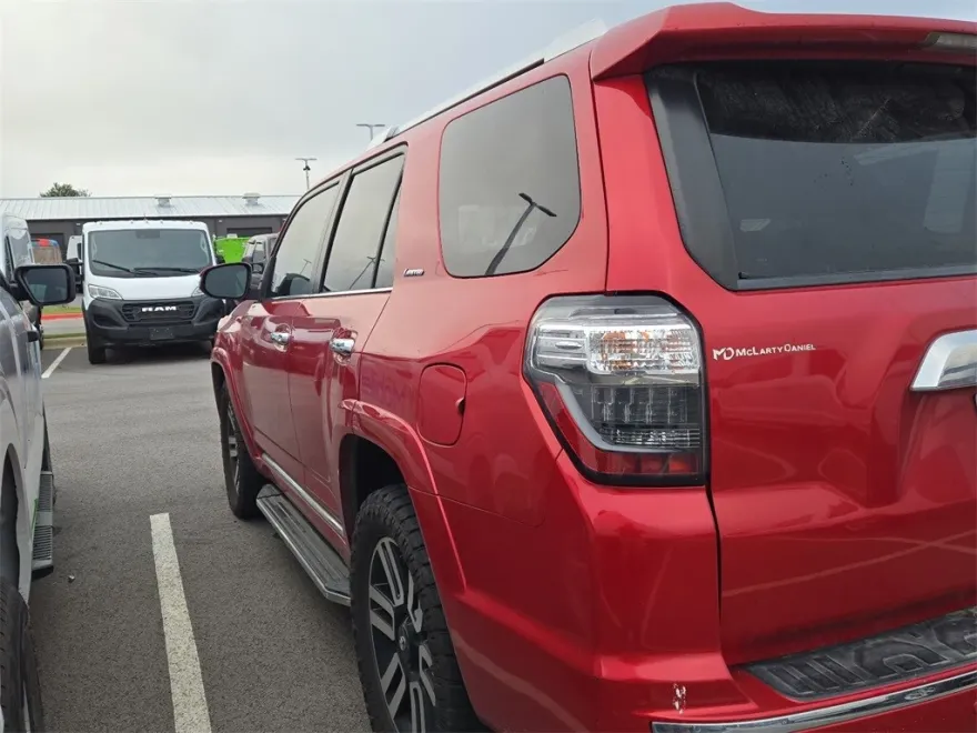 2016 Toyota 4Runner Limited photo 1