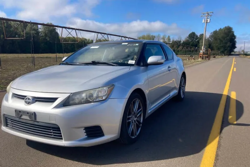 2012 Scion tC Base photo 1