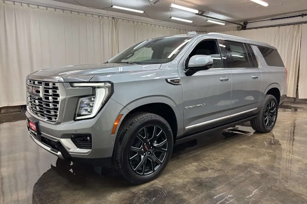 2025 Gmc Yukon XL Denali photo 1