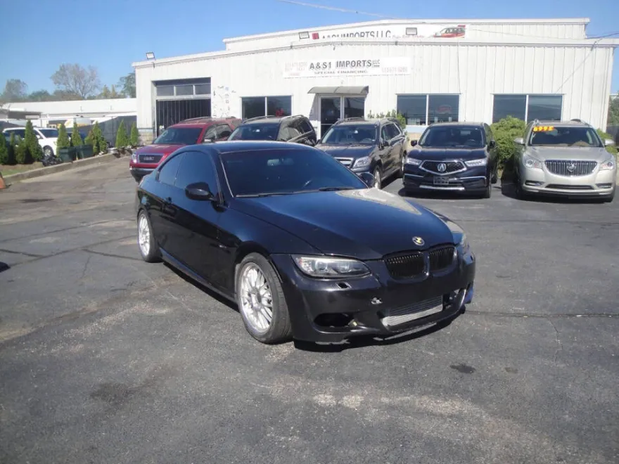 2010 Bmw 335i 3-Series photo 1