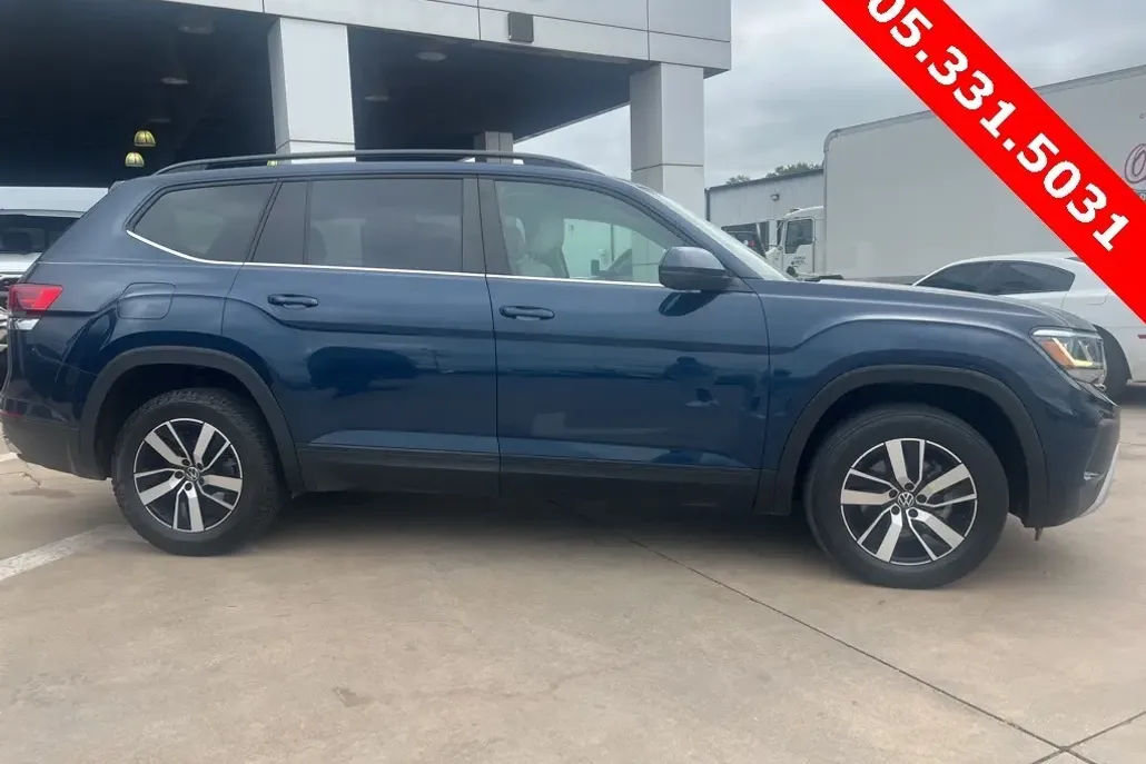 2022 Volkswagen Atlas SE photo 1