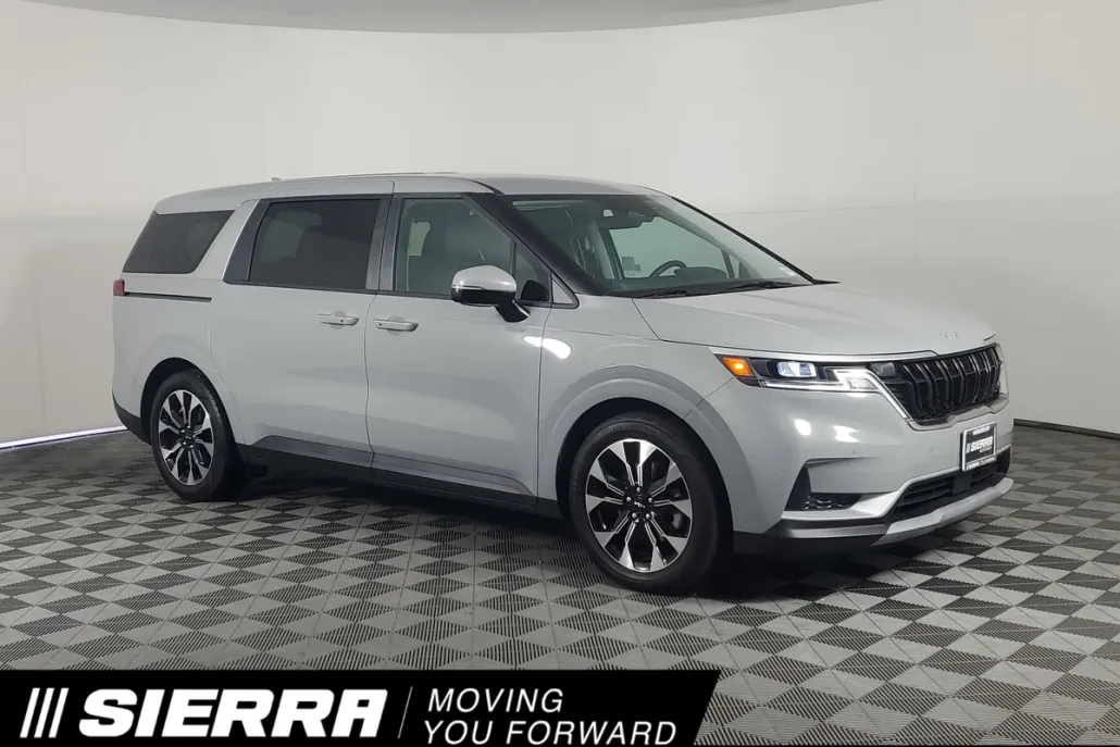 2023 Kia Carnival EX photo 1