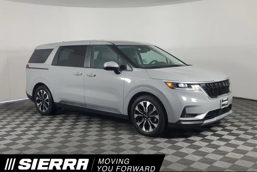 2023 Kia Carnival EX photo 1
