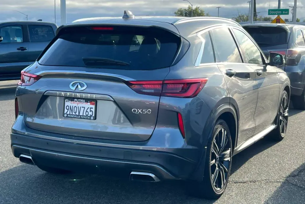 2021 Infiniti QX50 Luxe photo 1