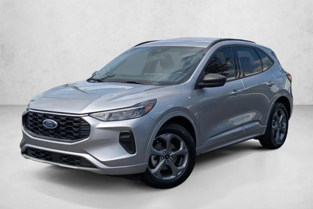 2024 Ford Escape ST-Line photo 1