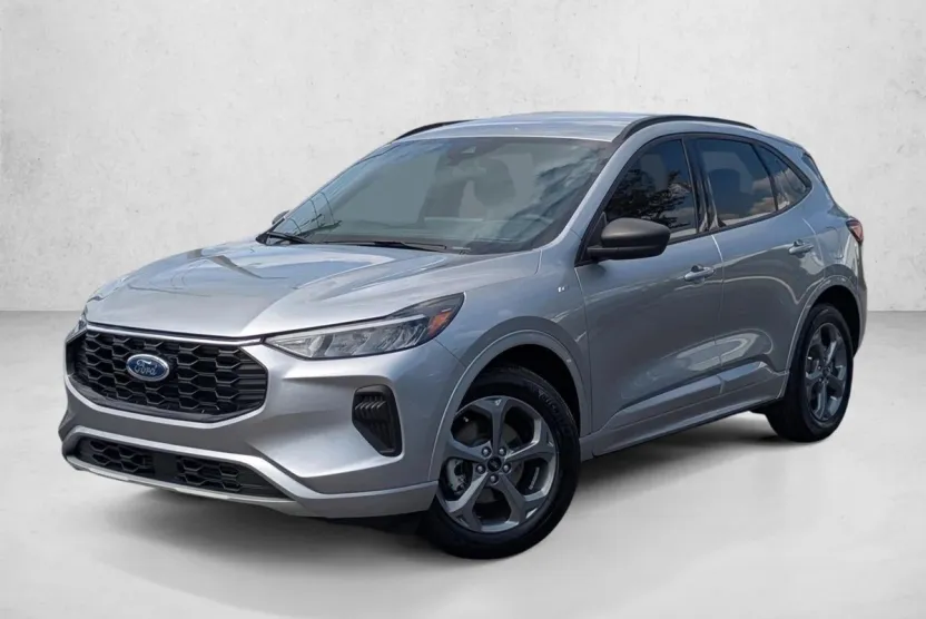 2024 Ford Escape ST-Line photo 1