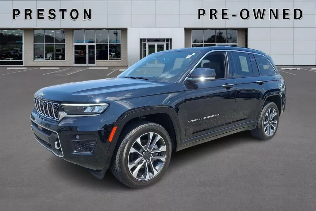 2023 Jeep Grand Cherokee Overland photo 1