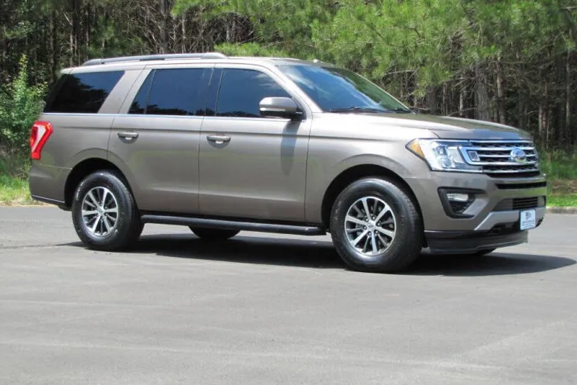 2019 Ford Expedition XLT photo 1