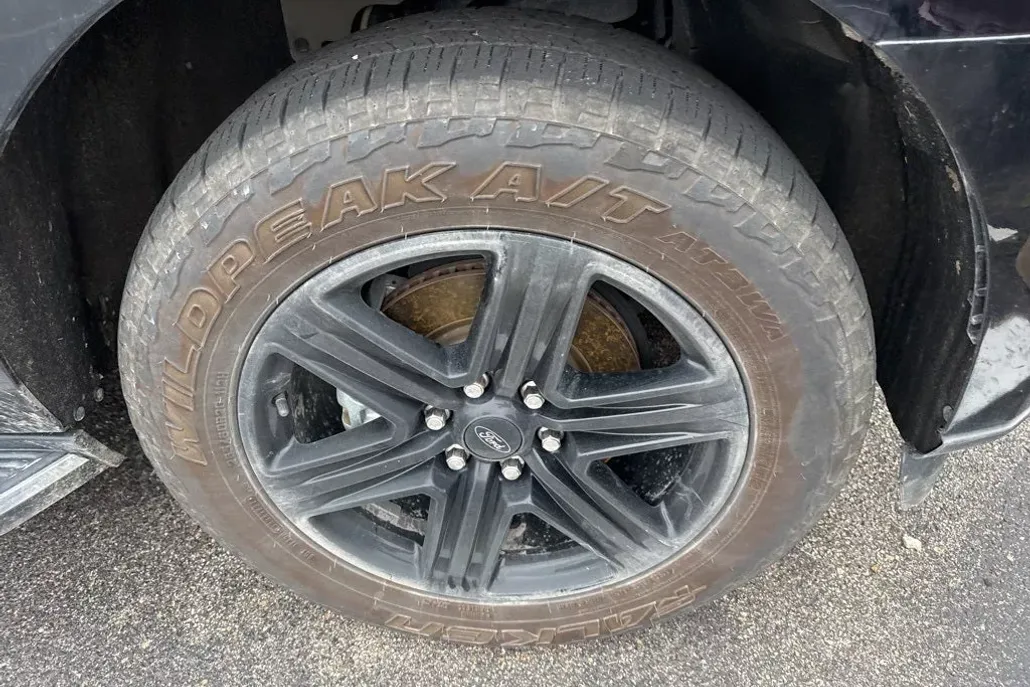 2021 Ford Expedition MAX XLT photo 1