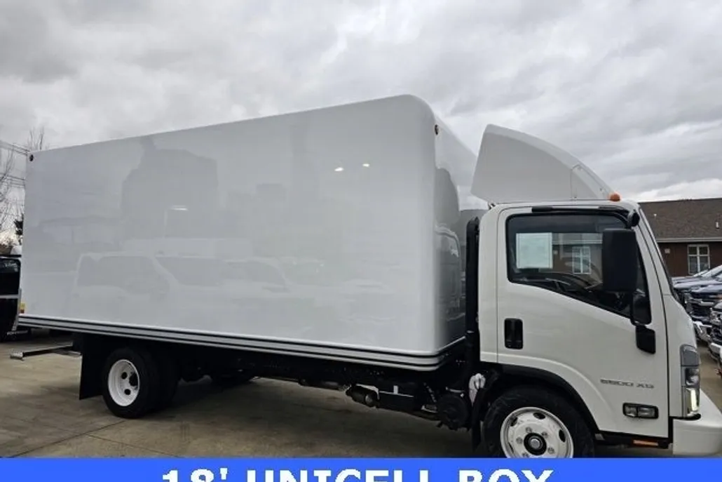 2025 Chevrolet Silverado photo 1