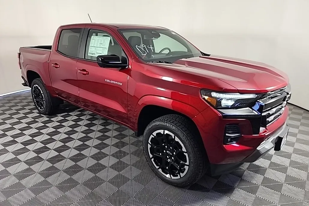 2026 Chevrolet Colorado Z71 photo 1