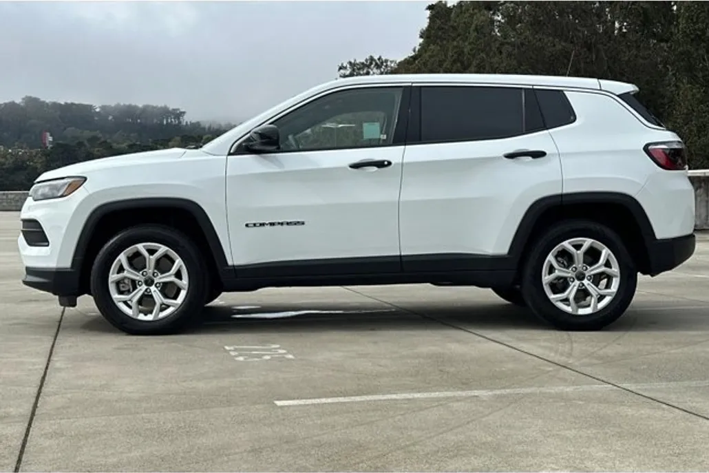 2025 Jeep Compass Sport photo 1