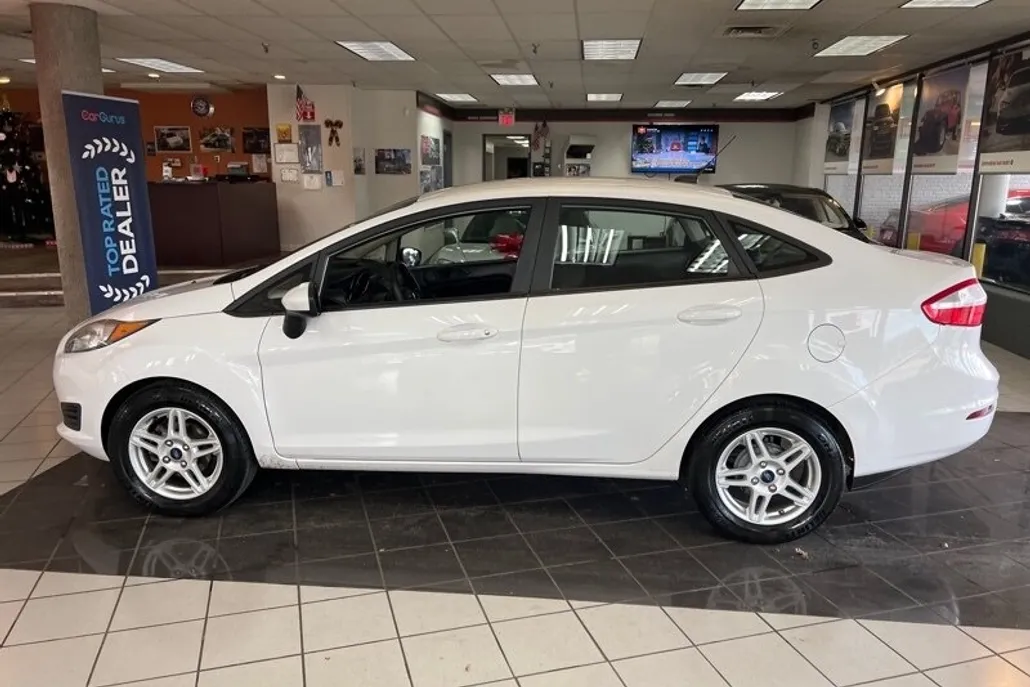 2018 Ford Fiesta SE photo 1