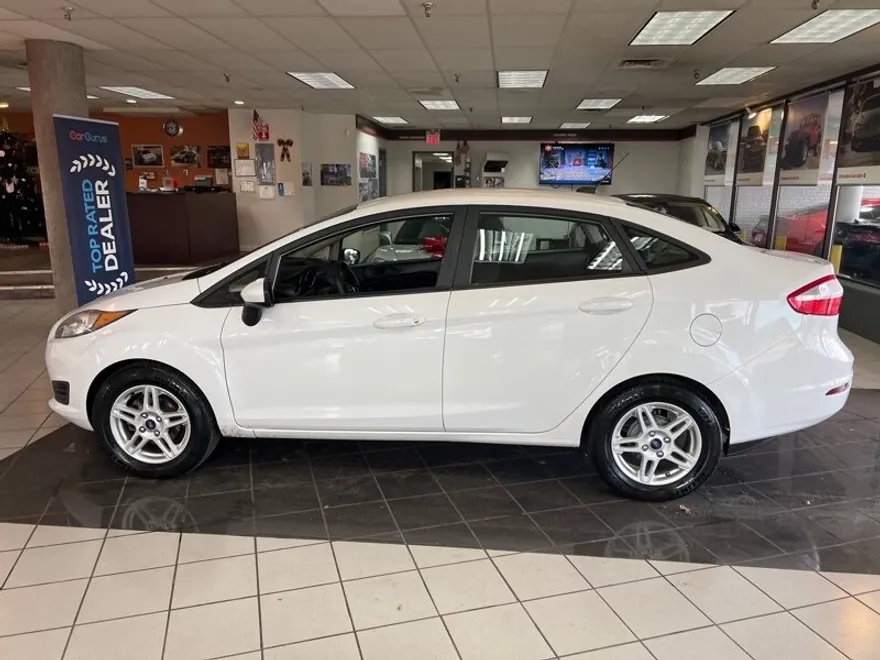 2018 Ford Fiesta SE photo 1